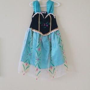 NWOT Princess Anna Costume